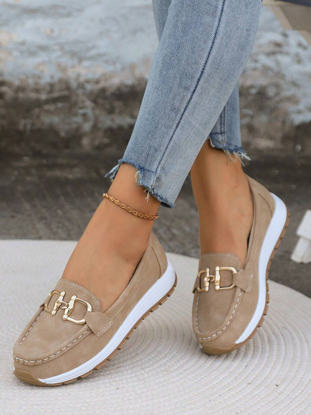 Dana | Flat Buckle Loafers