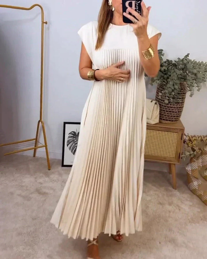 Samiya | Sleeveless Pleated Dress